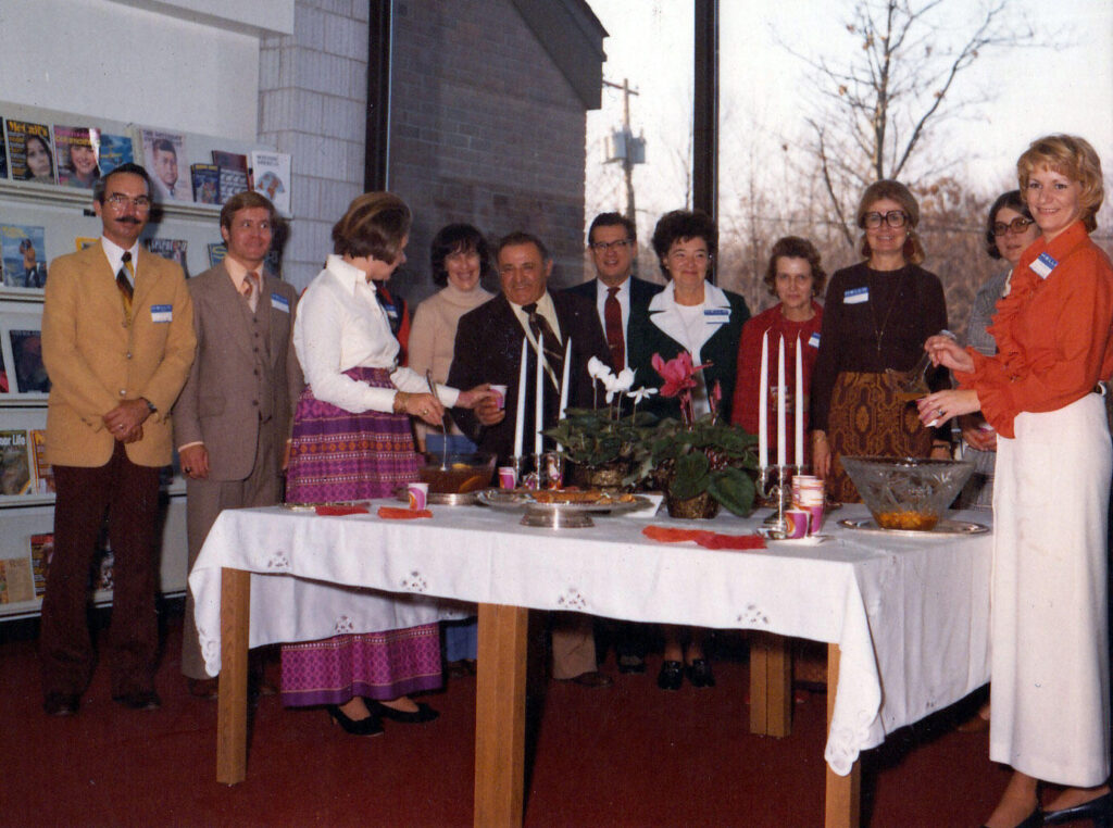 Opening Day at the new Bentley Memorial Library - November 9, 1975
<br/>
(Click on photo to see larger size.)
